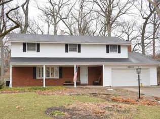 53342 Crestview Dr, South Bend, IN 46635