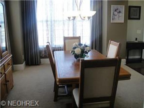 5th image of 3936 Turnberry Dr