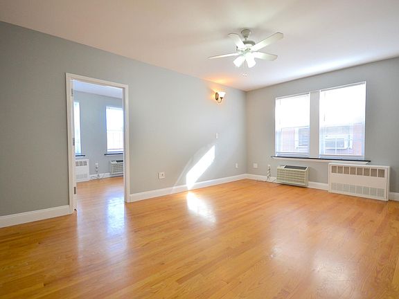Living room- entry to the bedroom