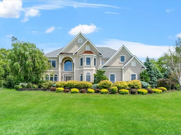 17 Dorian Way, Campbell Hall, NY 10916