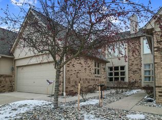 14922 Stoney Brook Dr, Utica, MI 48315