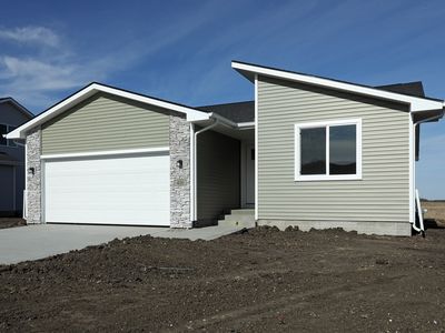 400 NE Chalet St, Elkhart, IA, 50073