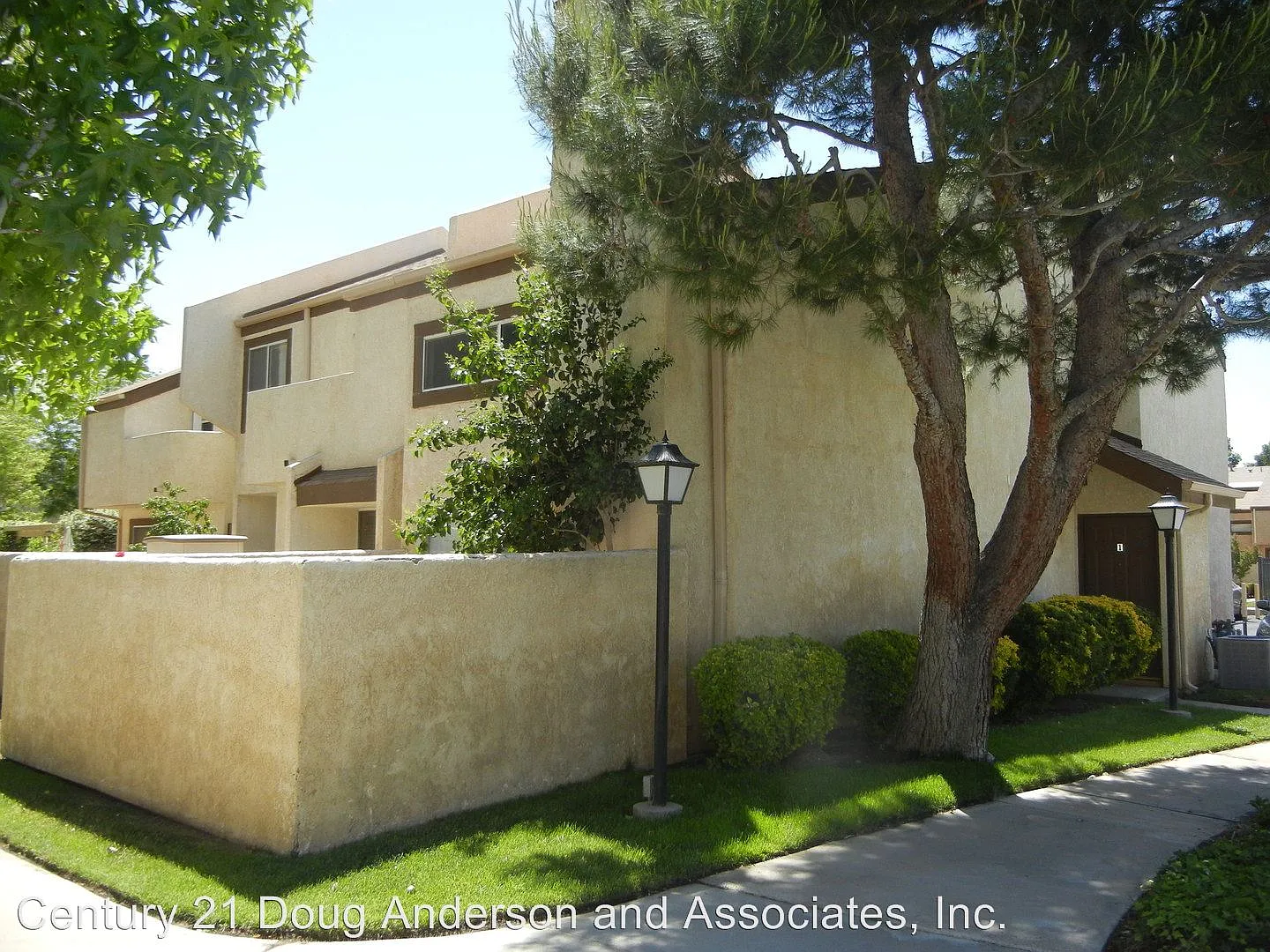 1836 E Avenue J2 APT 1 photo 1