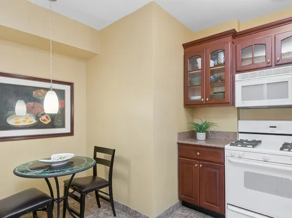 340 East 64th Street image 6 of 17