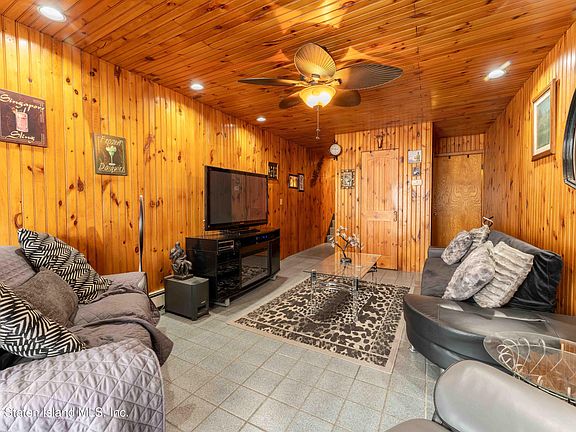 5th image of 79 Endor Ave