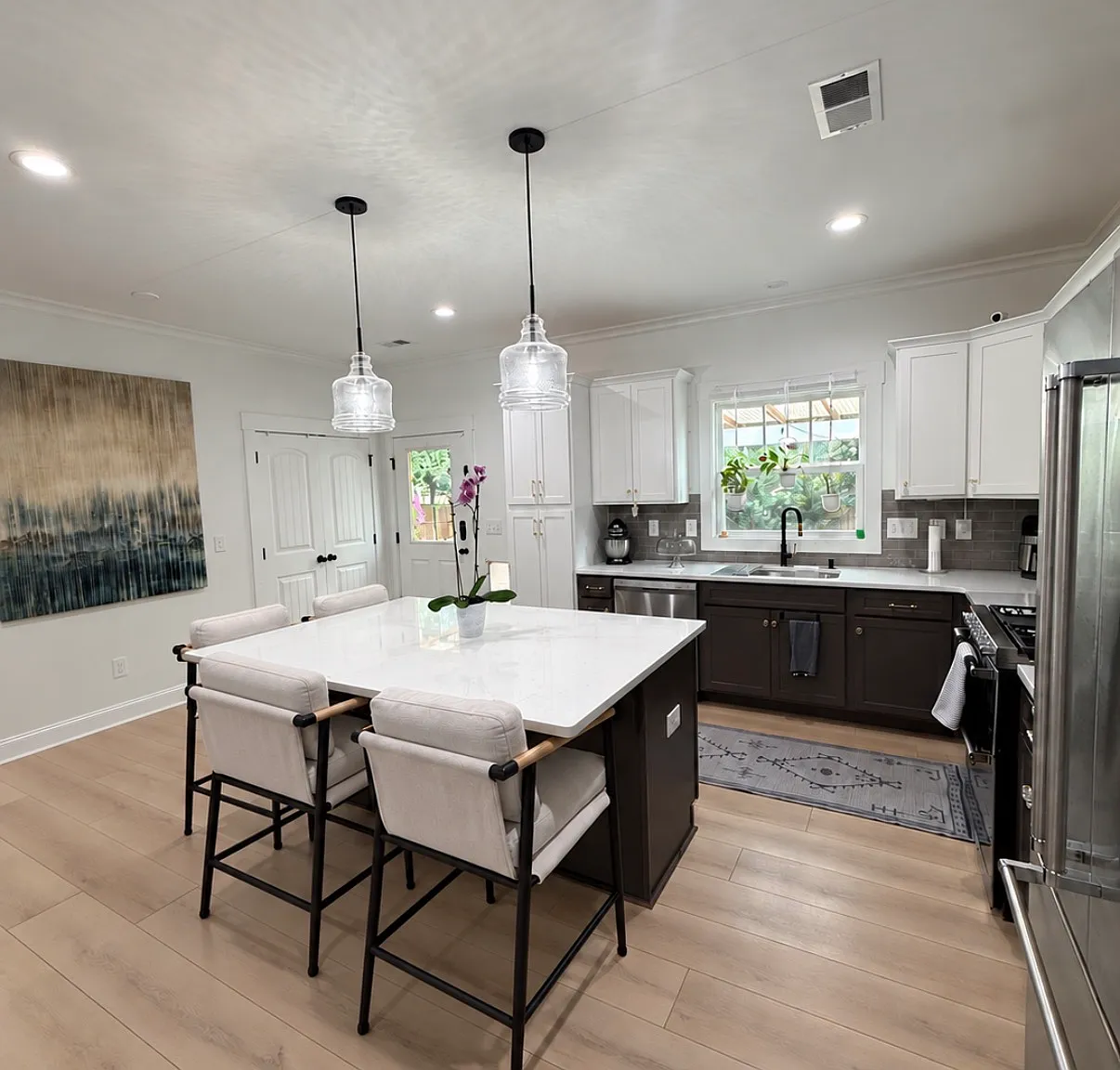 3 bed, 1480 sqft, $2,500 — Photo 3