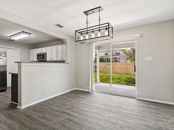 4th image of 9414 Lookover Bay