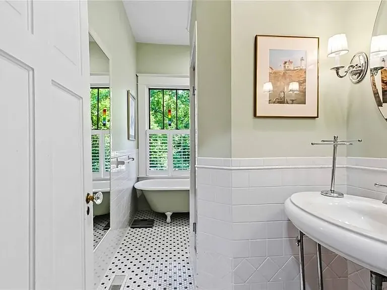 771 Saint Charles Ave NE #1 — Photo 20