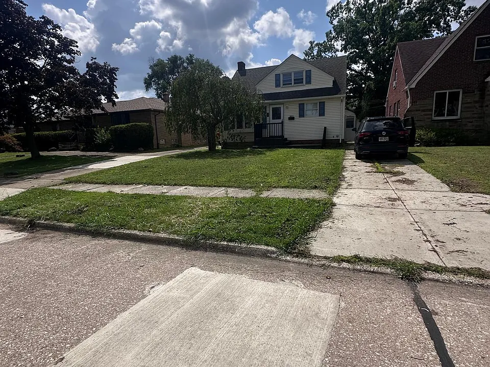 5811 Belmere Dr