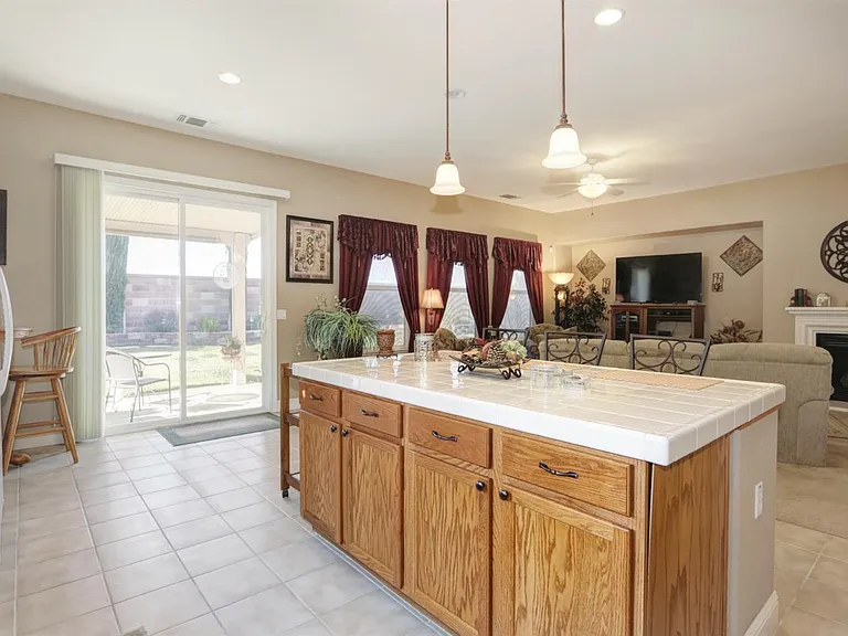 11733 Corino Way — Photo 8