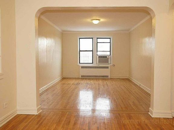 3rd image of 1900 Avenue W APT 6D