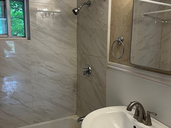 3rd image of 14 Cyr St #1