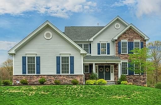 1st image of 11 White Flower Ln