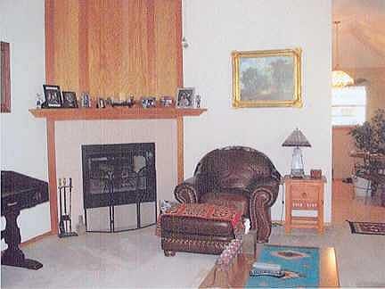 4th image of 2408 W Tyler Ln