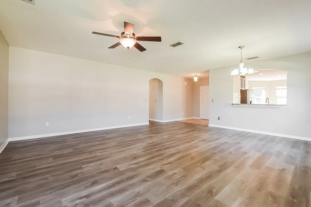 3 bed, 2.0 bath, 1753 sqft, $1,970 — Photo 3