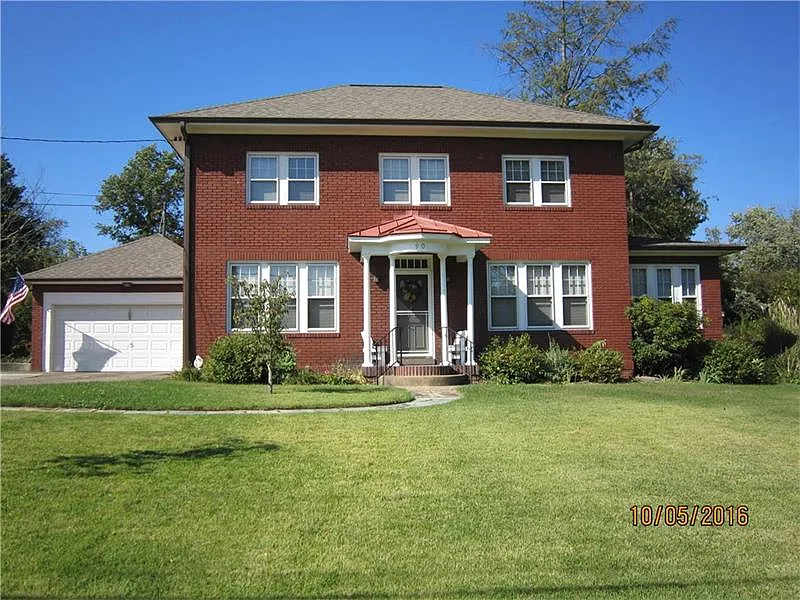 90 Belmont Cir photo 1