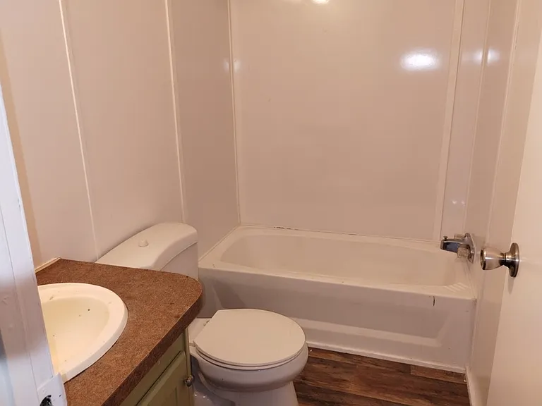 209 S Avenue B #28 — Photo 8