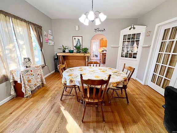 3rd image of 920 S 21st St