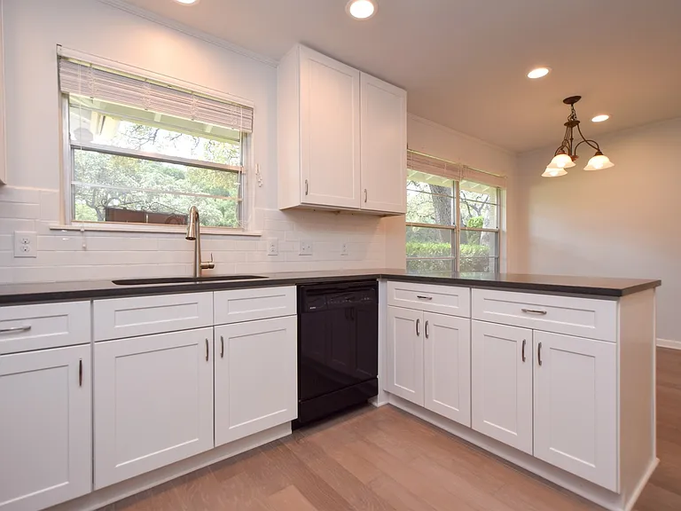 5003 Westview Dr — Photo 21