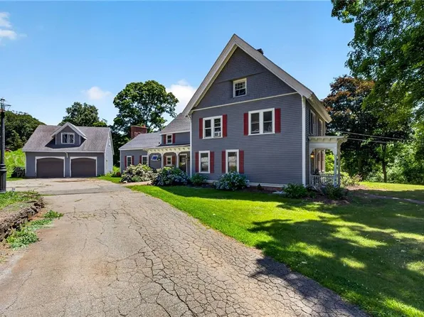 225 Scott Rd, Cumberland, RI 02864