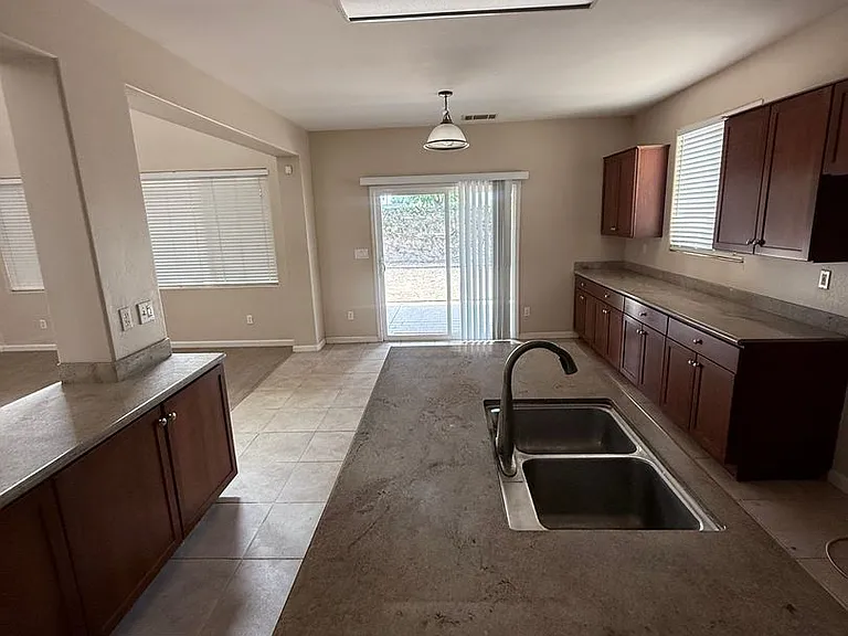 11425 Mondego Dr — Photo 7