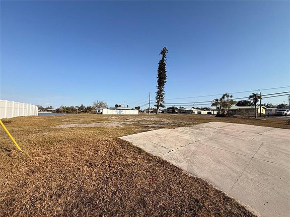 5th image of 303 SHAMROCK BOULEVARD LOT 606