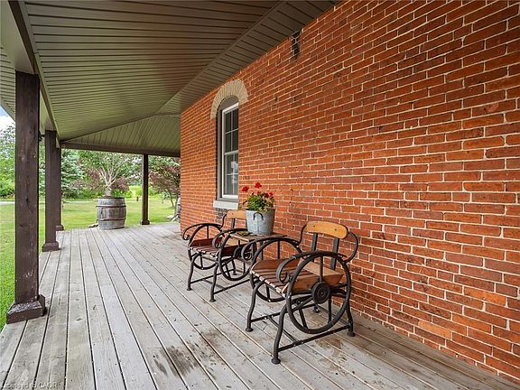 4th image of 118 River Rd