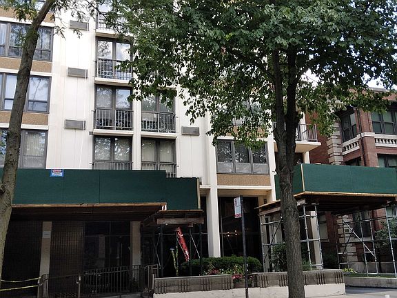 3rd image of 5471 S Hyde Park Blvd APT 15B