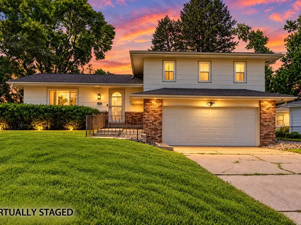 6800 Holcomb Ave, Urbandale, IA 50322