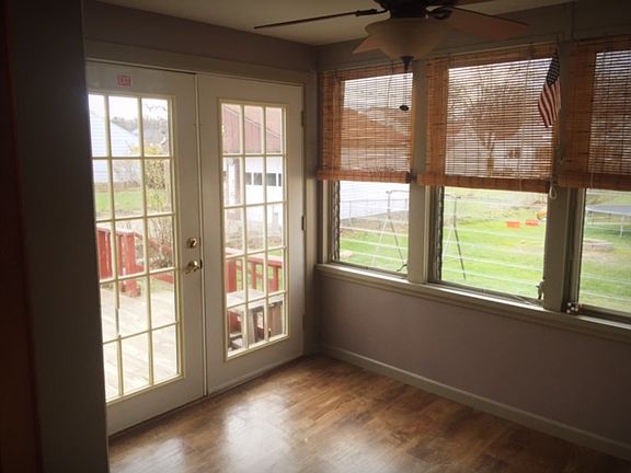 4th image of 5144 Harmony Ln