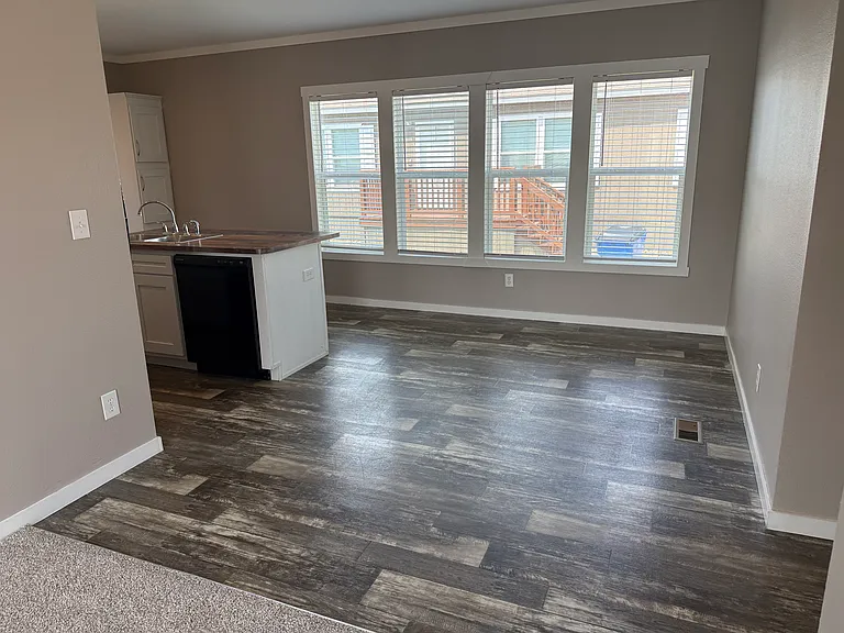 Oak Crest — Photo 23