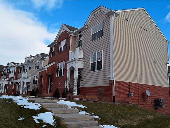 3rd image of 28077 Hewes Ln