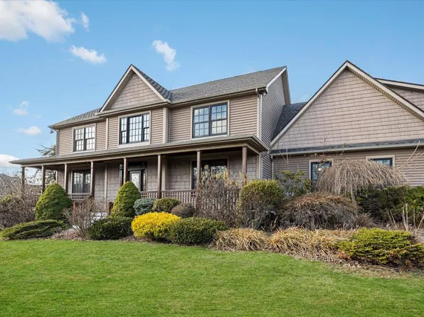 1 Fanny Circle, Yorktown Heights, NY 10598