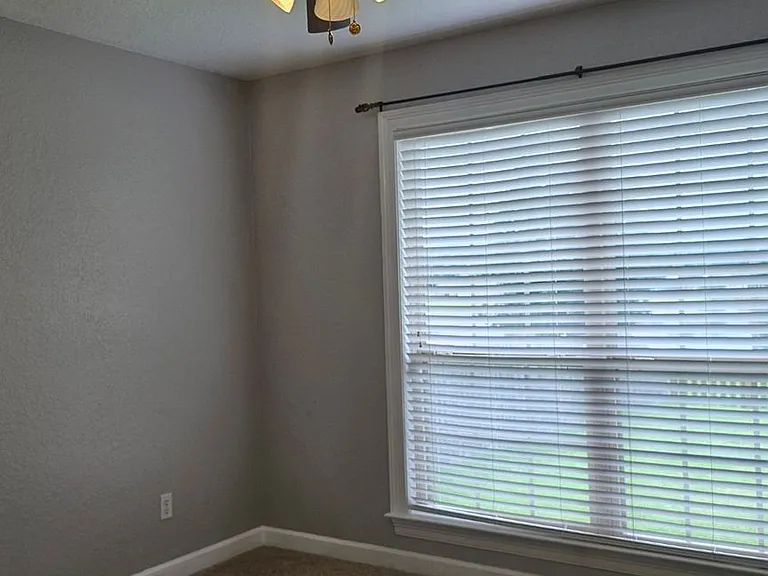 90 Lakeland Dr — Photo 8