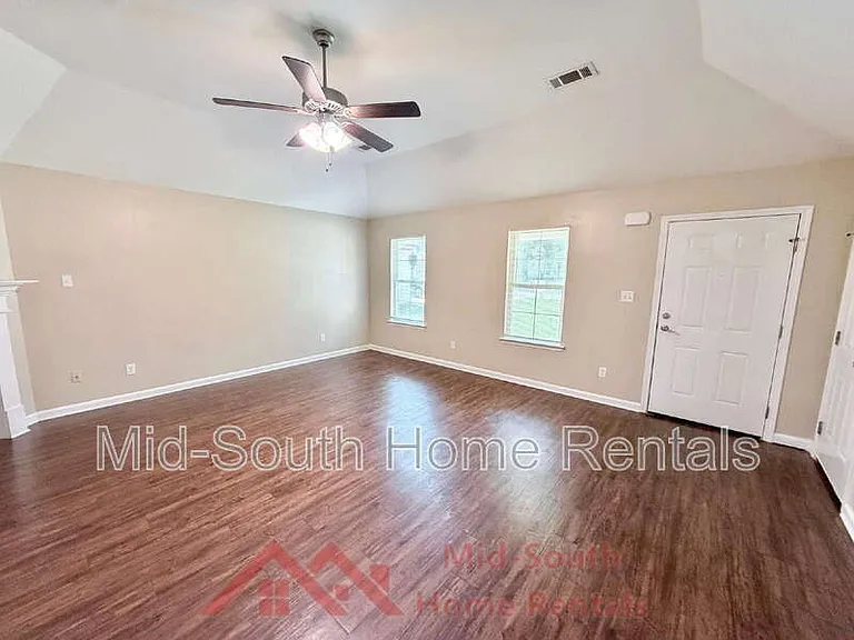 5626 Tulip Tree Dr — Photo 5