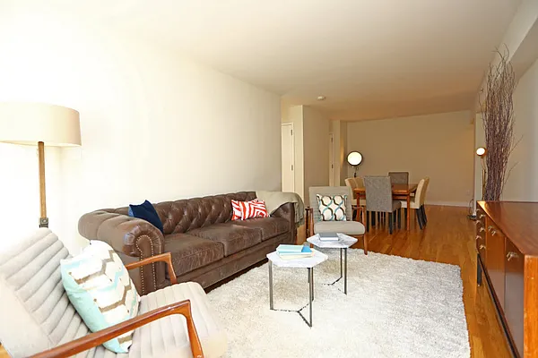 Rented by Stonehenge NYC LLC | media 7