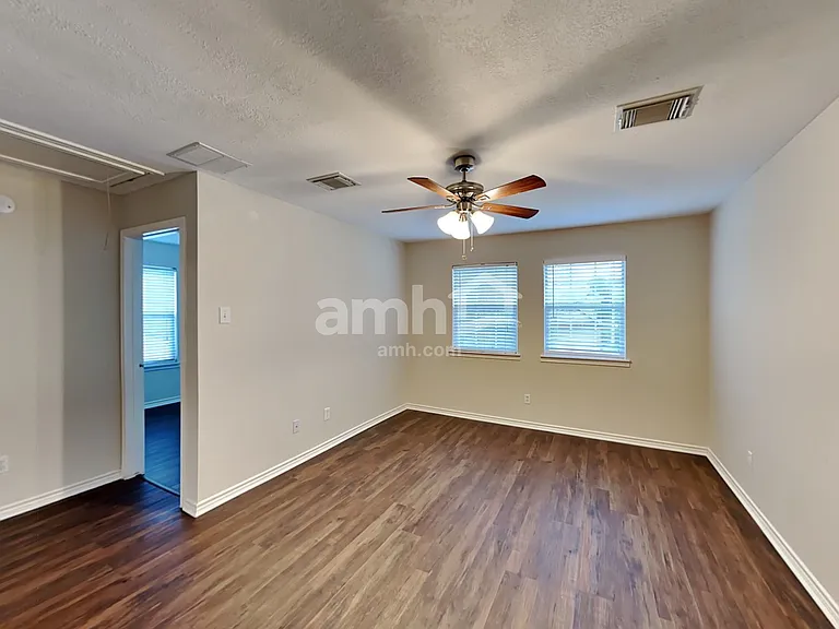2219 Shady Pine Dr — Photo 21