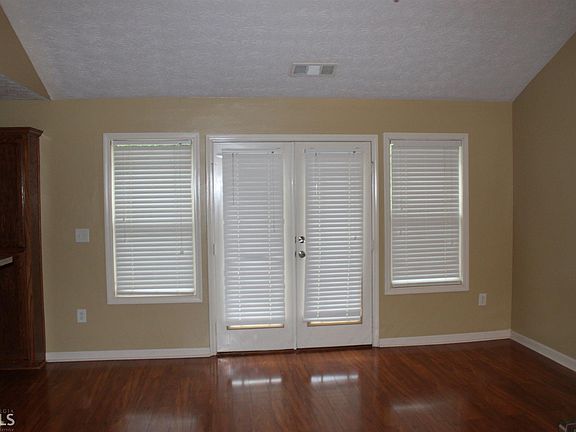 4th image of 32 Cabaniss Farms Dr