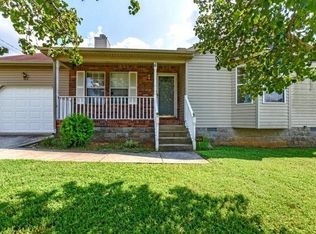 910 Tal Ln, La Vergne, TN 37086
