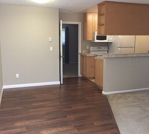4th image of 2228 Chatsworth Blvd APT 2