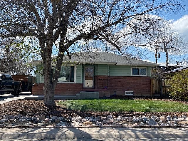 1st image of 465 N Zenobia St