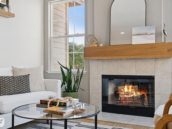 4th image of 2516 Baywood Way