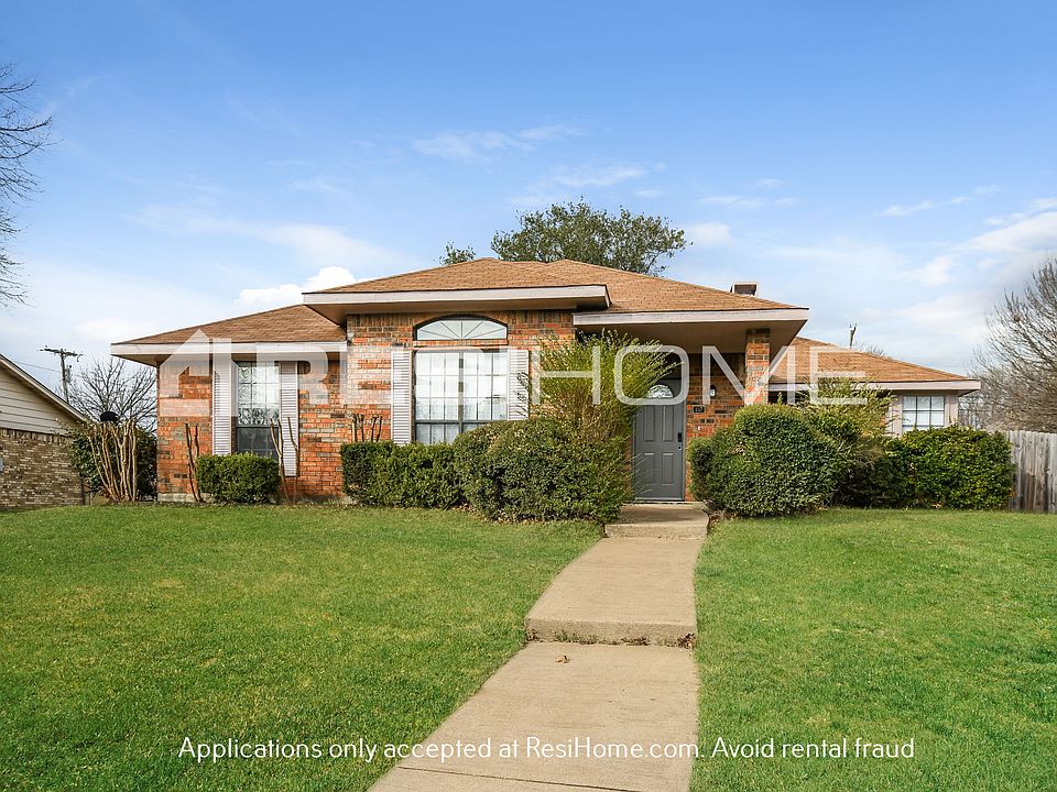 1st image of 157 Stardust Ln