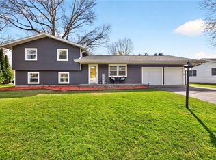 30 Stuyvesant Rd, Pittsford, NY