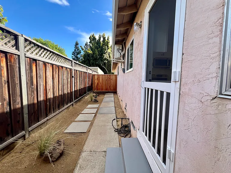 1909 San Ramon Ave #3 — Photo 22