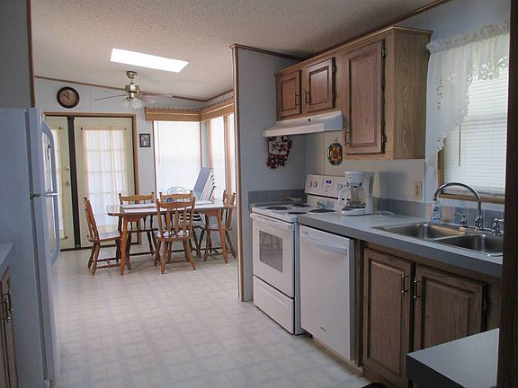5th image of 14704 Vamora Dr