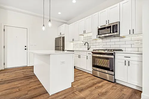 2219 N Hamilton Ave #101 Photo 1
