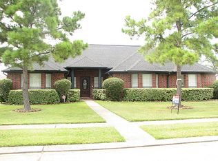 508 Meadow Bend Dr, Friendswood, TX 77546