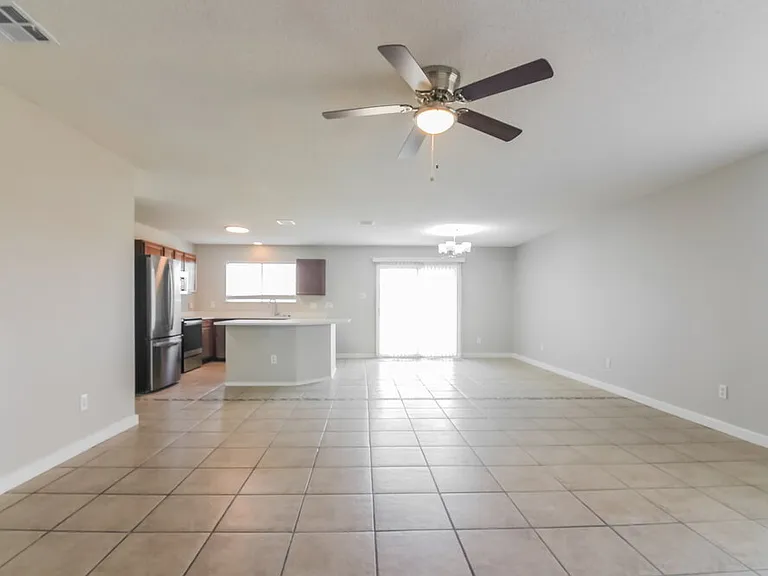 10769 Braemoor Dr — Photo 3