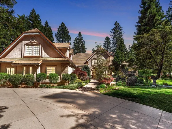 12870 Chatsworth Ln, Grass Valley, CA 95945